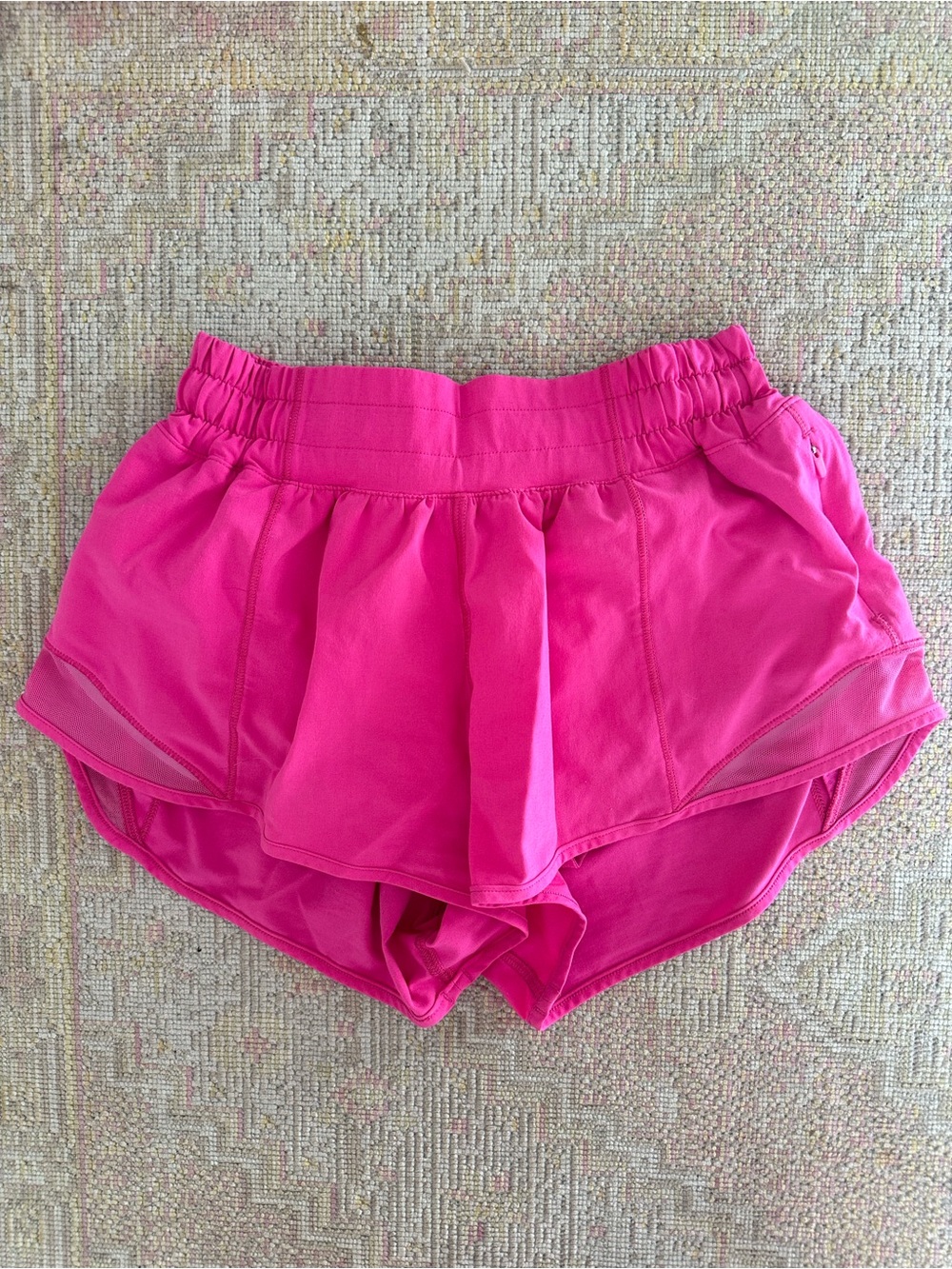 Lululemon Hotty Hot shorts 2.5” in Sonic Pink